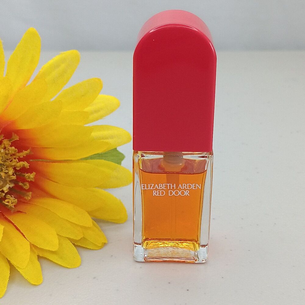 Vintage Elizabeth Arden 'RED DOOR' MINI Eau De Toilette Spray NEW